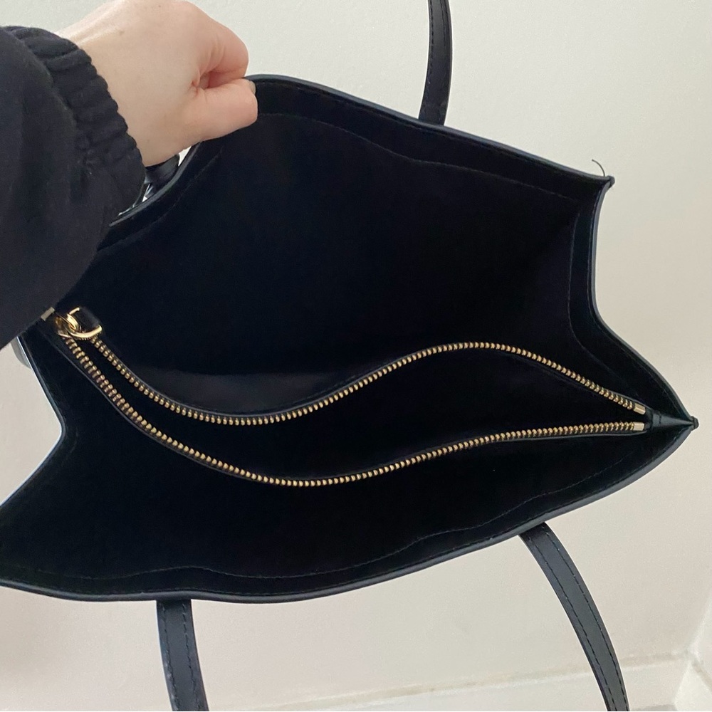 Marc Jacobs Black and Tan Patterned Tote - Picture 13 of 14